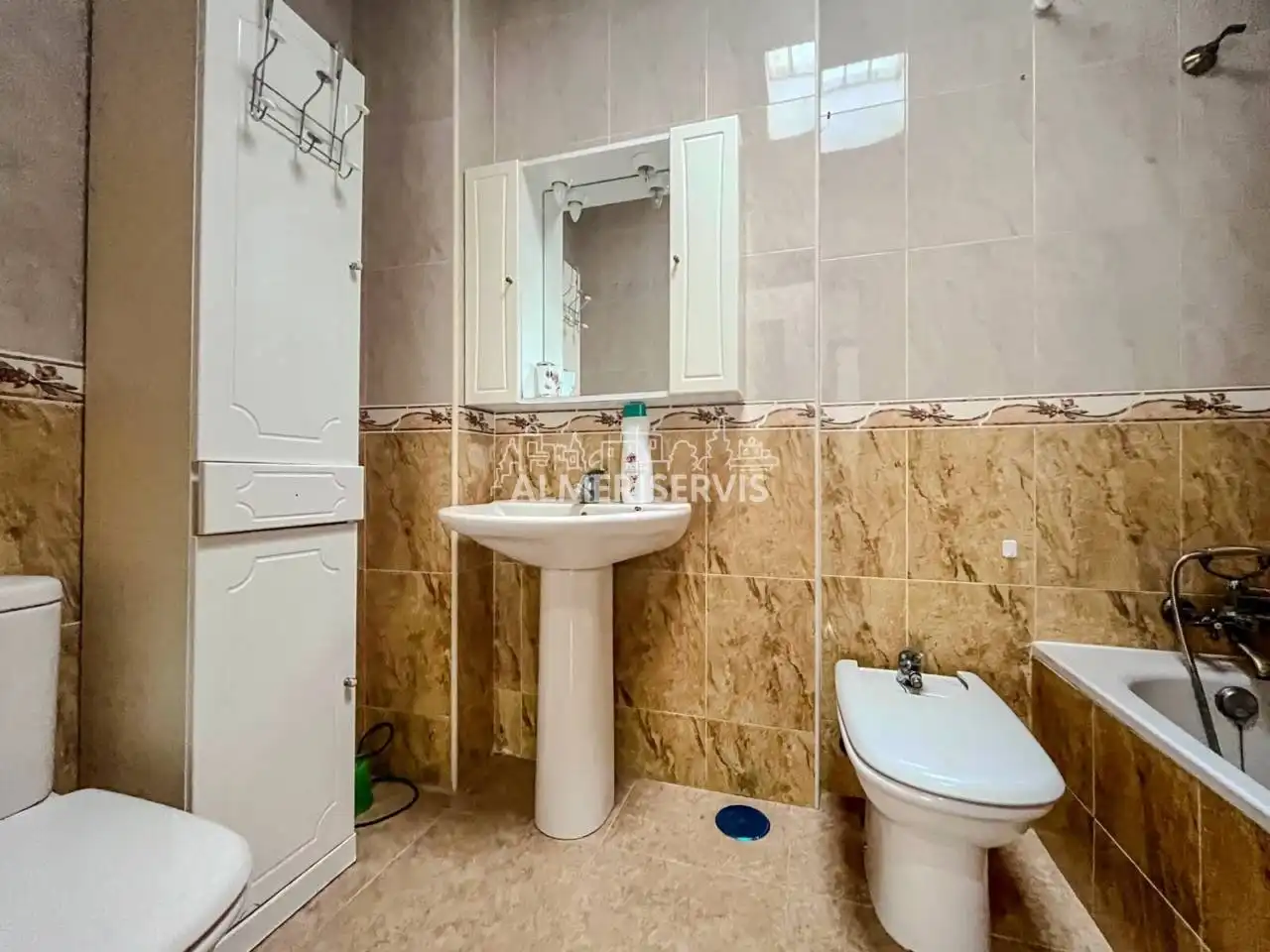 Bany de Casa o xalet en venda en Roquetas de Mar amb Aire condicionat i Moblat