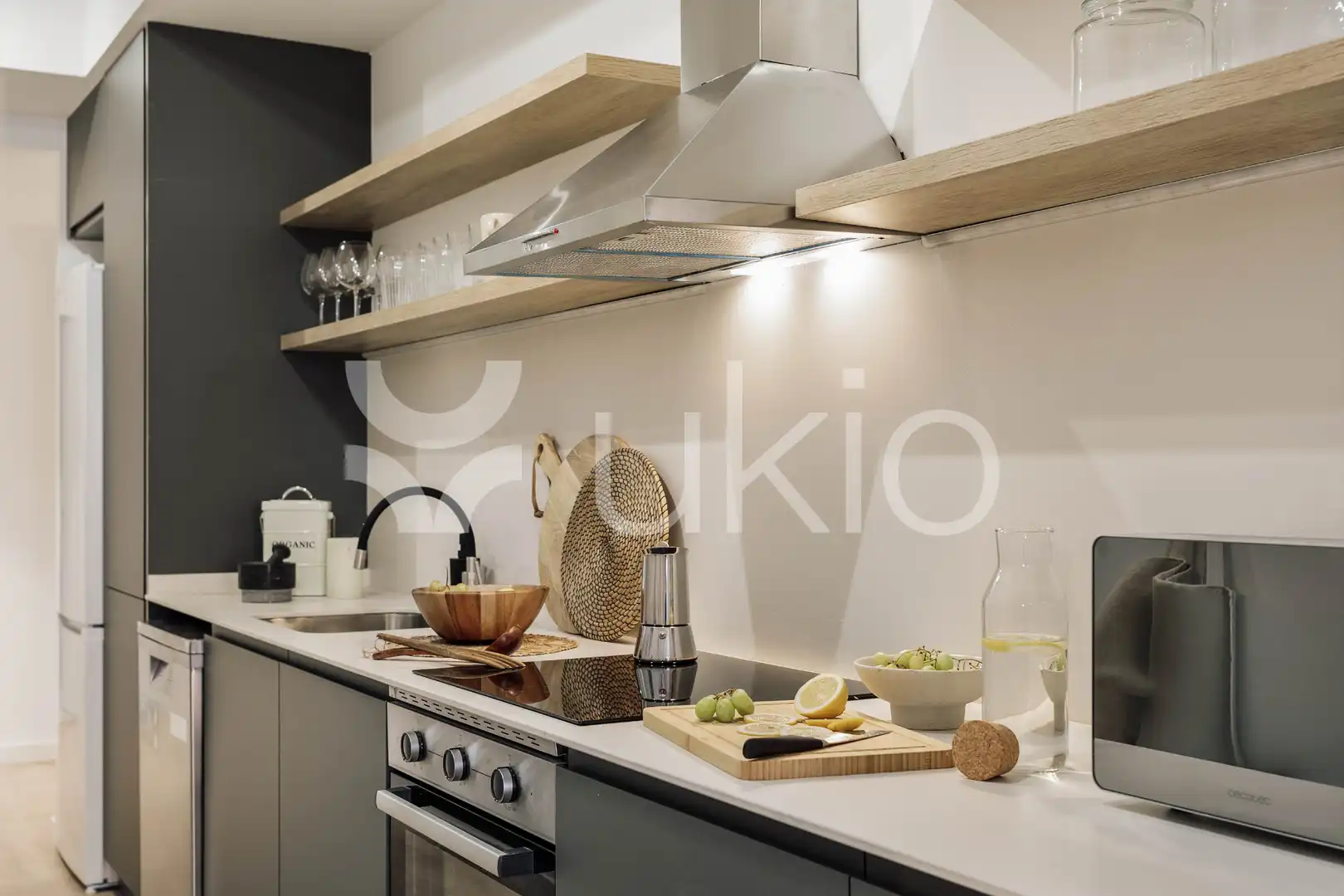 Cocina de Apartamento de alquiler en Barcelona con Aire acondicionado, Calefacción y Amueblado