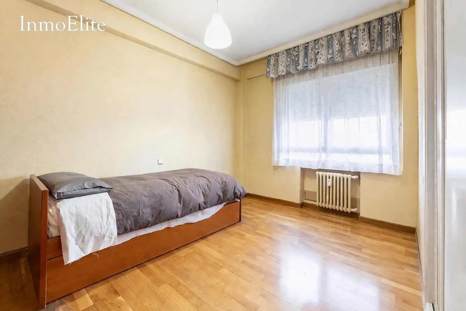 Schlafzimmer von Wohnung zum Verkauf in Madrid mit Heizung, Parkett und Terrasse