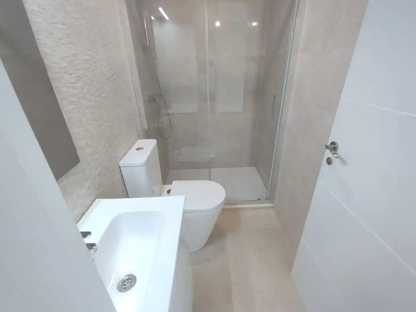 Bany de Pis en venda en Zaragoza amb Aire condicionat, Jardí privat i Parquet