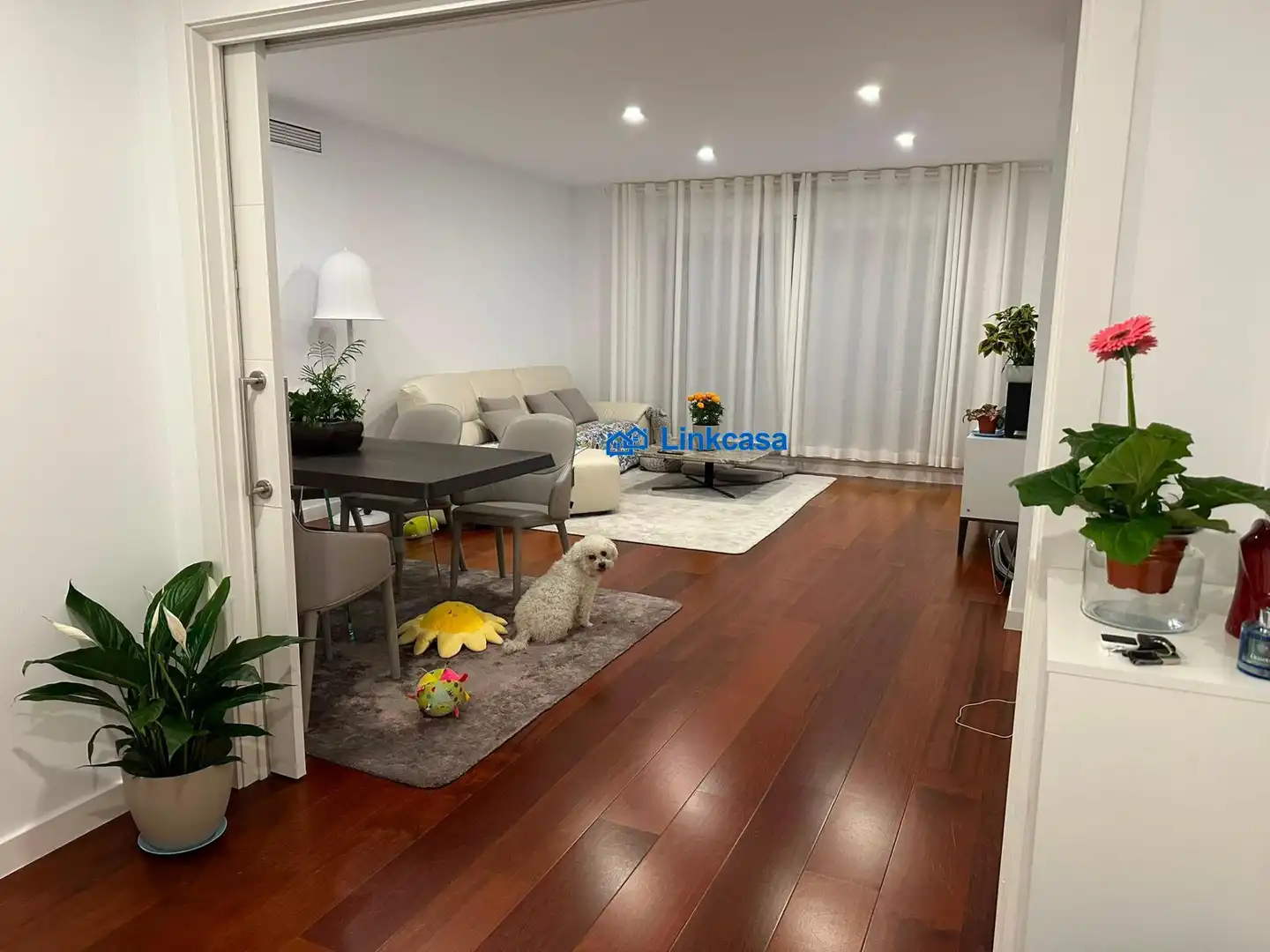 Sala d'estar de Pis de lloguer en Pozuelo de Alarcón amb Aire condicionat, Calefacció i Jardí privat