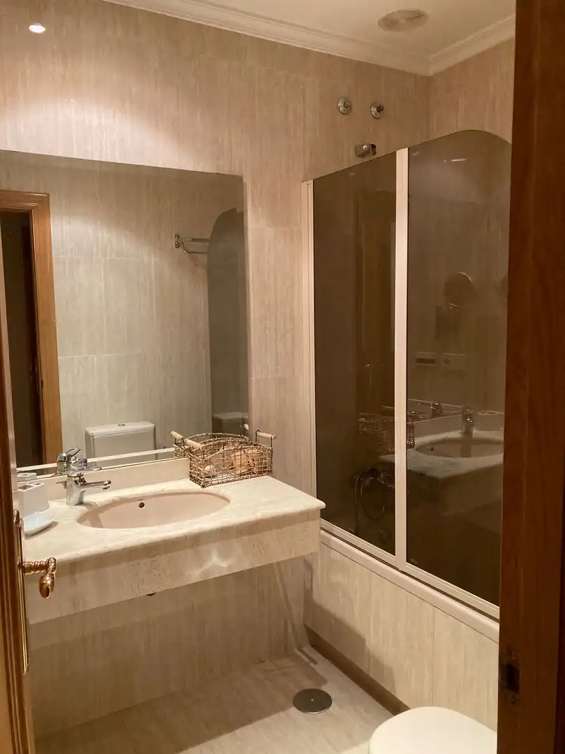 Bany de Pis de lloguer en Villarrobledo amb Aire condicionat, Calefacció i Parquet