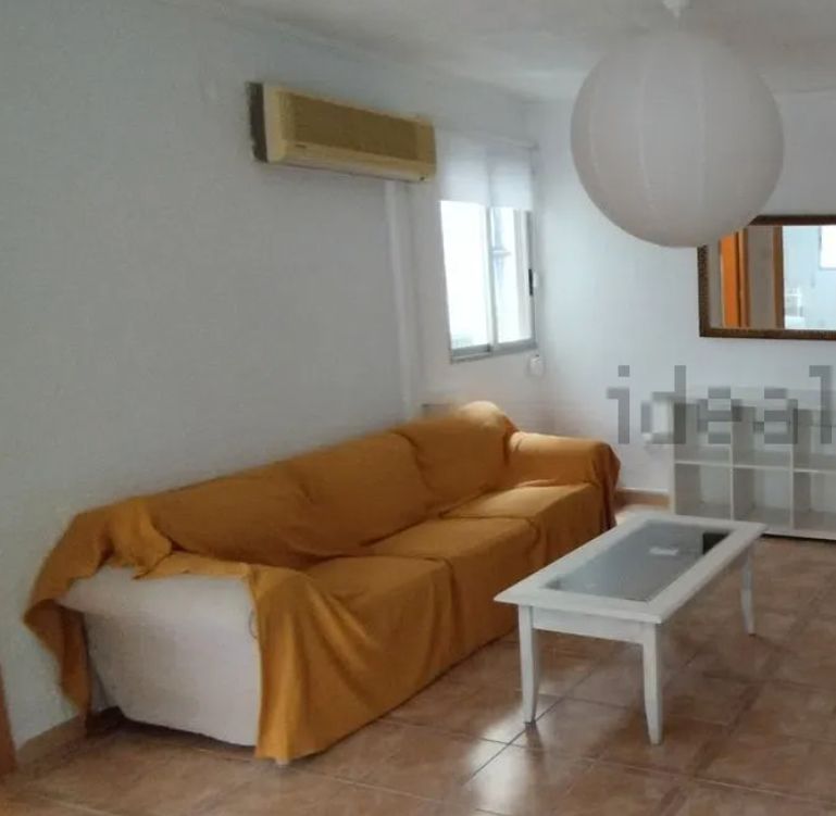 Sala d'estar de Pis de lloguer en Mislata amb Moblat, Forn i Rentadora