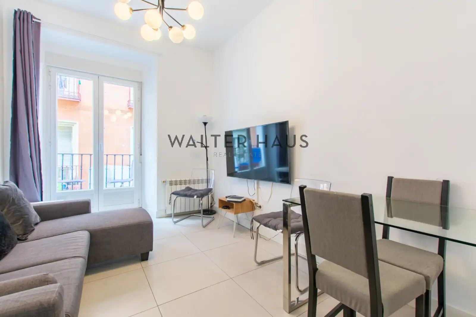 Piso con terraza en venta en Calle de la Luna, imagen 9