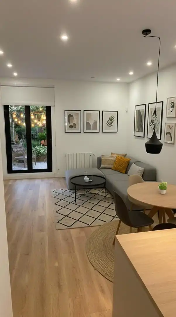 Living room of Flat for sale in Madrid  with Air Conditioner, Heating and Private garden