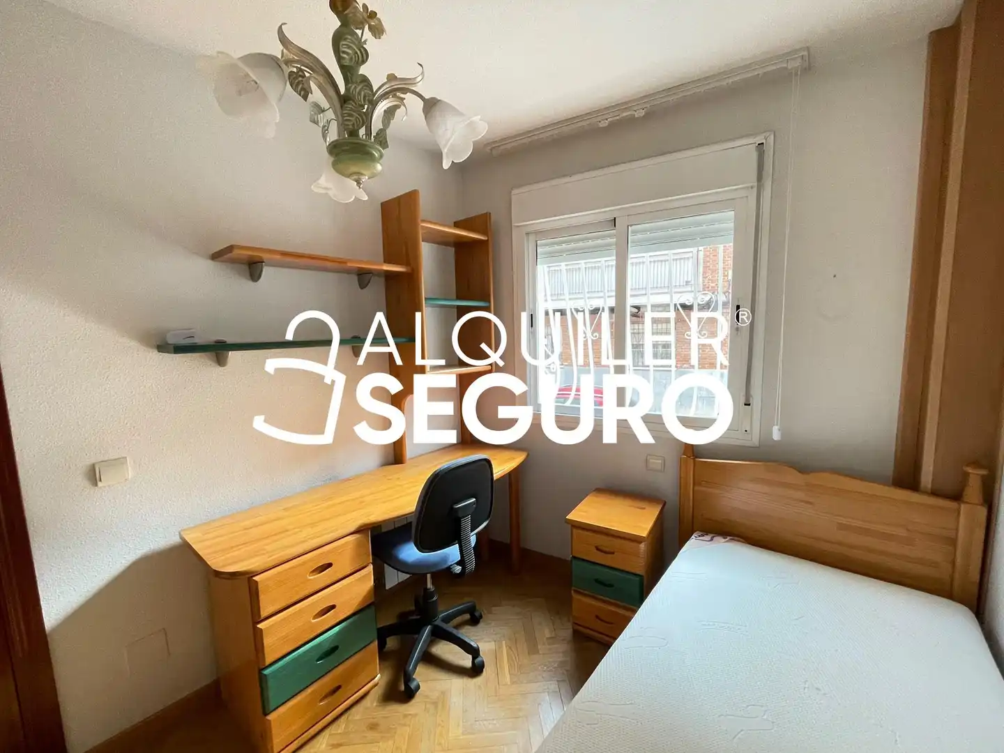 Habitación de Piso de alquiler en Madrid con Calefacción y Amueblado