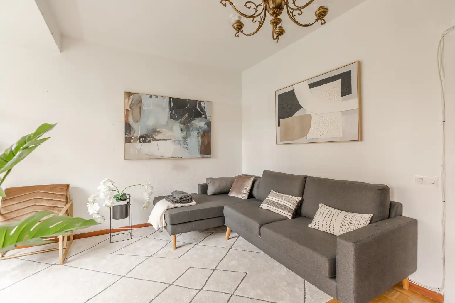 Sala de estar de Piso en venta en  Pamplona / Iruña con Calefacción, Parquet y Terraza