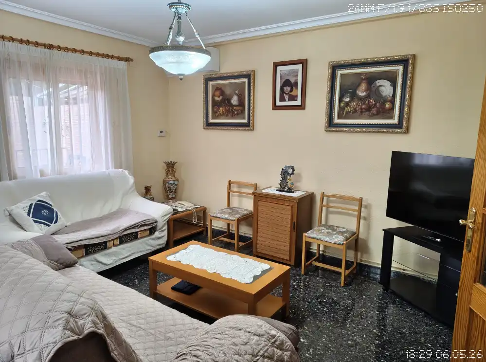 Sala de estar de Casa o chalet en venta en Chiva con Aire acondicionado, Jardín privado y Terraza