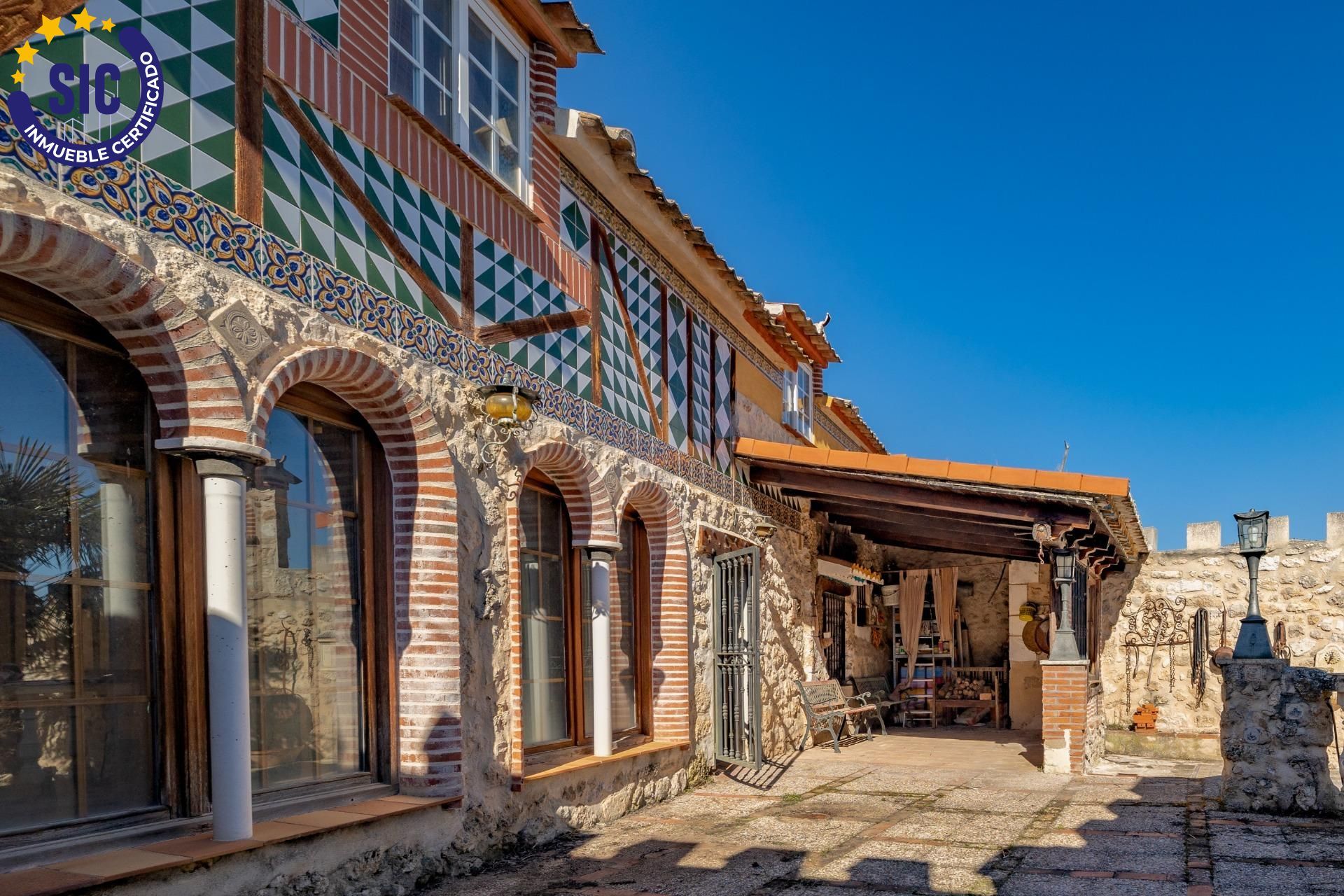 Vista exterior de Casa o xalet en venda en Castrillo de Duero amb Calefacció i Jardí privat