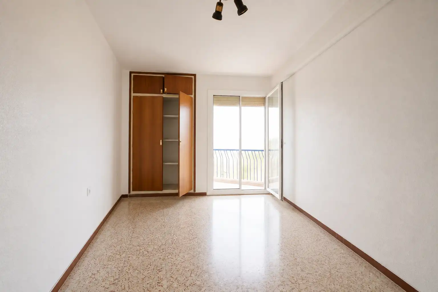Habitación de Piso en venta en Constantí con Aire acondicionado y Balcón