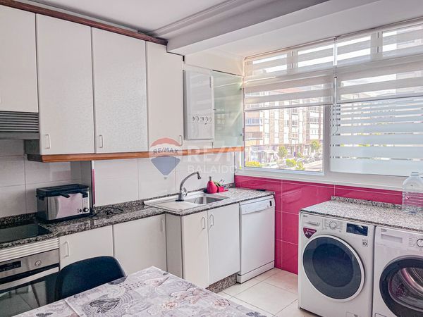 Kitchen of Flat for sale in Vigo   with Heating, Storage room and Balcony