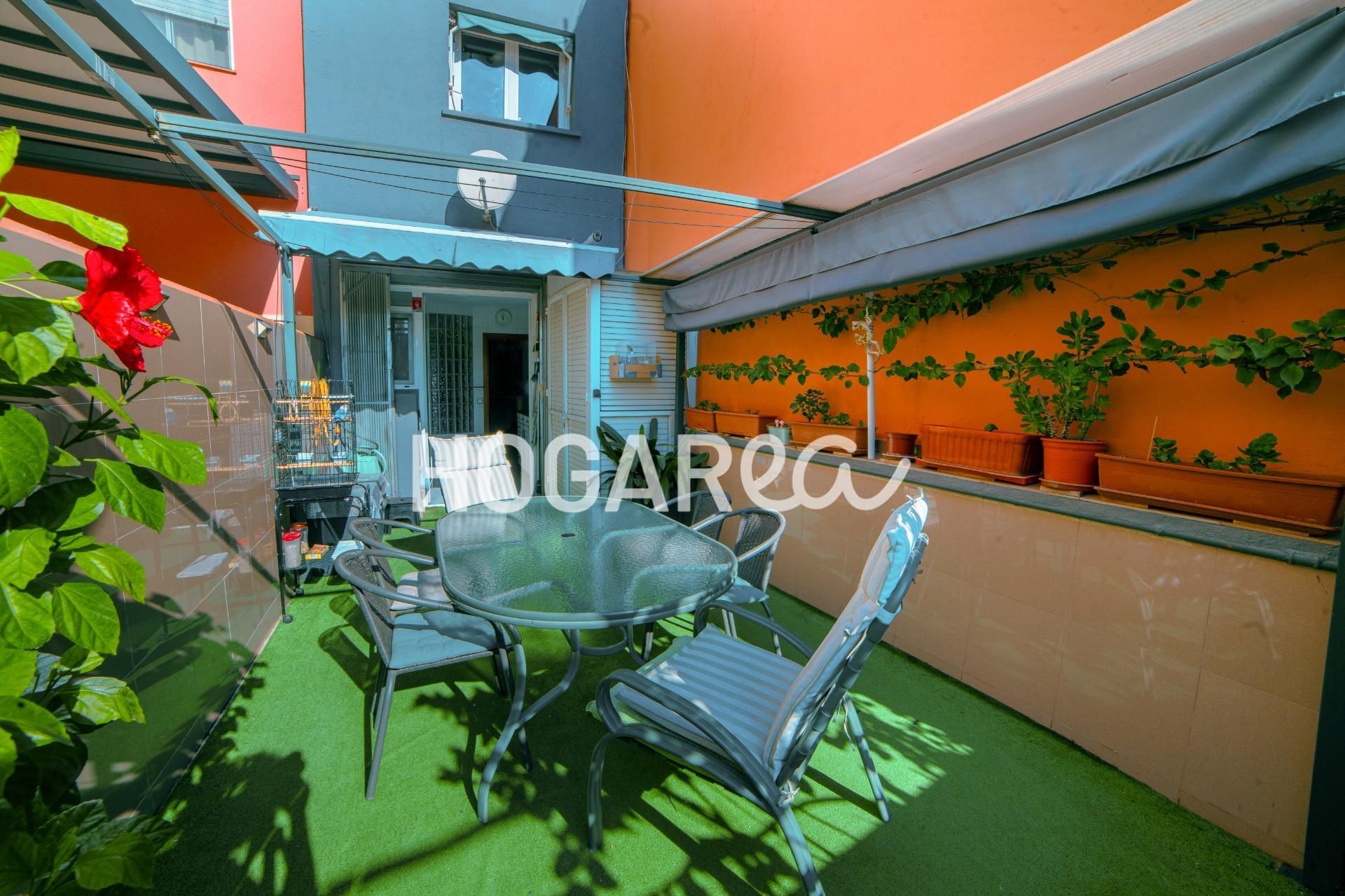 Terrassa de Casa adosada en venda en Badalona amb Aire condicionat, Calefacció i Parquet
