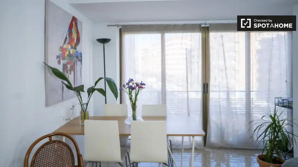 Flat with terrace to rent in L'Olivereta