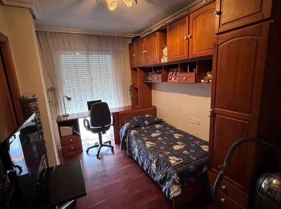 Dormitori de Pis en venda en Alcantarilla amb Parquet, Traster i Moblat