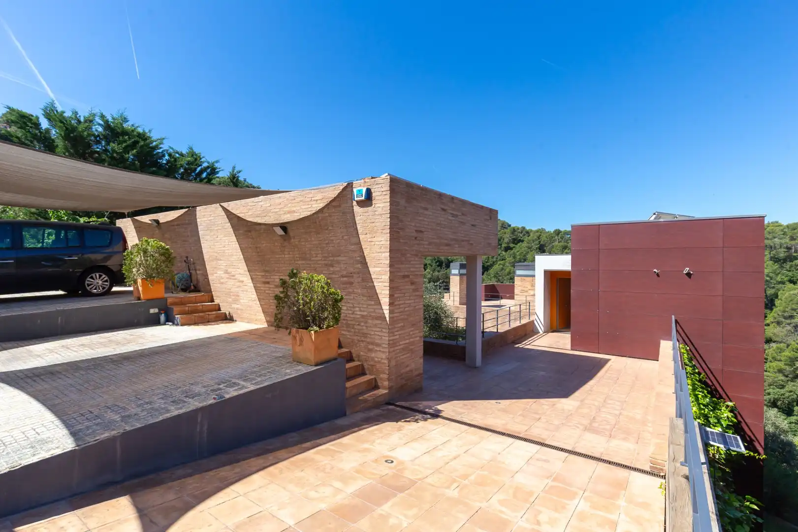 Vista exterior de Casa o xalet en venda en Sant Cugat del Vallès amb Aire condicionat, Calefacció i Terrassa