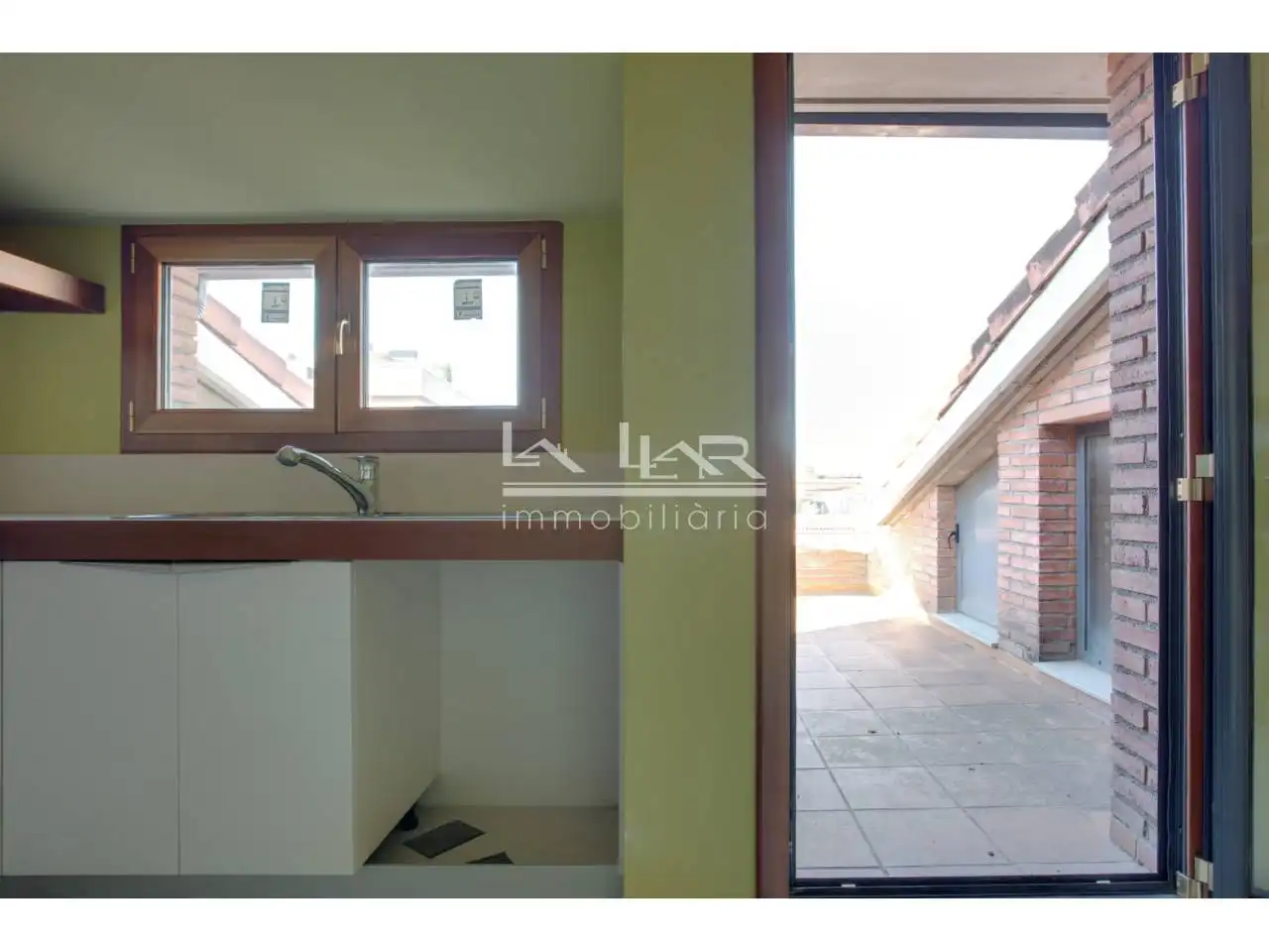 Vista exterior de Dúplex en venta en Vic con Aire acondicionado, Calefacción y Parquet
