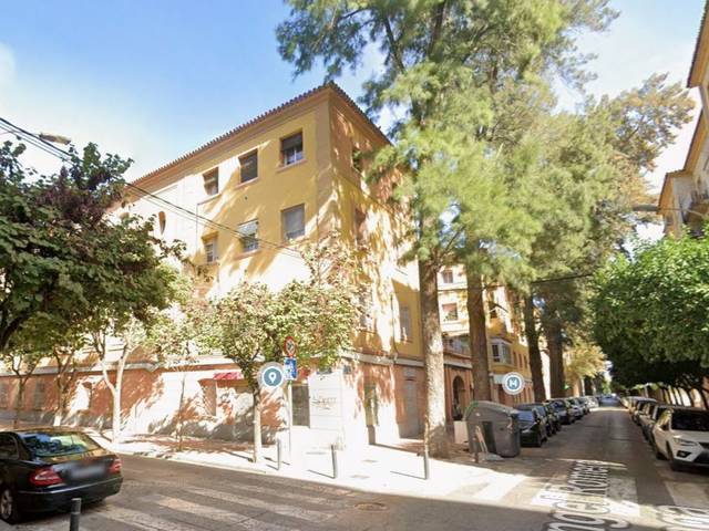 Local comercial en Alquiler en Plaza de los Patos, 12 en Vistabella