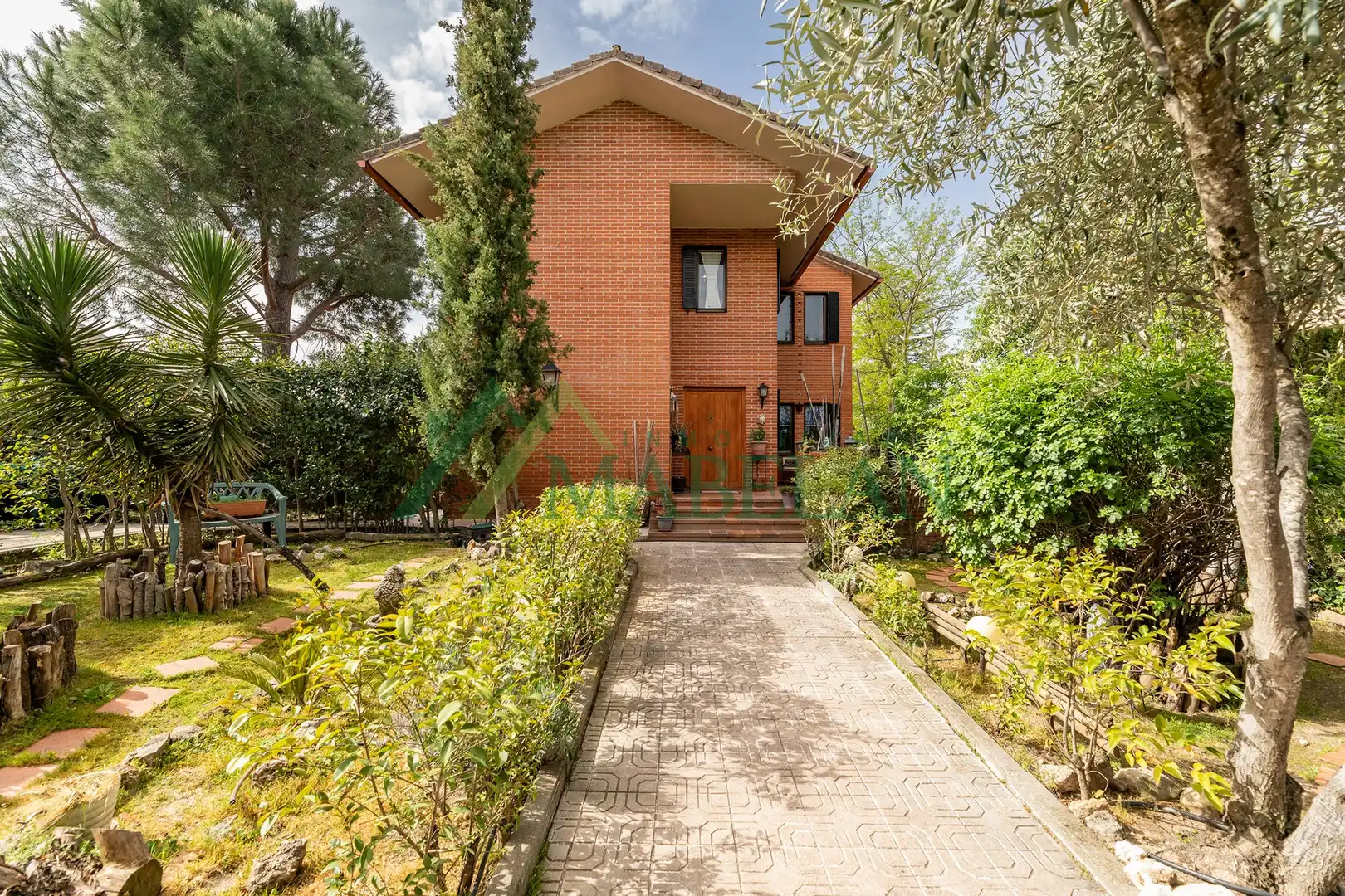 Vista exterior de Casa o chalet en venta en Las Rozas de Madrid con Aire acondicionado, Calefacción y Jardín privado