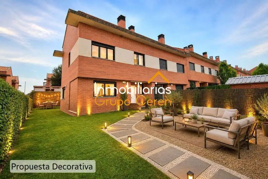 Jardín de Casa adosada en venta en Cirueña con Calefacción, Jardín privado y Terraza
