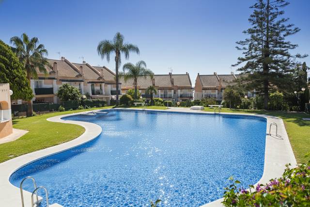 Casa adosada en Venta en Huerta del Prado - La Montua