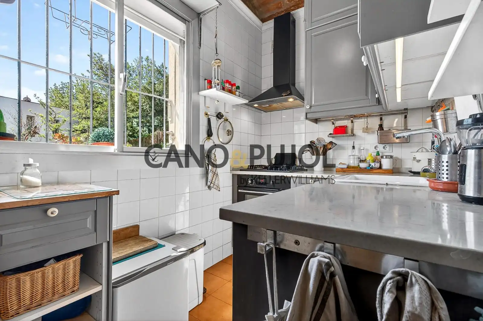 Cocina de Piso en venta en Barcelona con Calefacción
