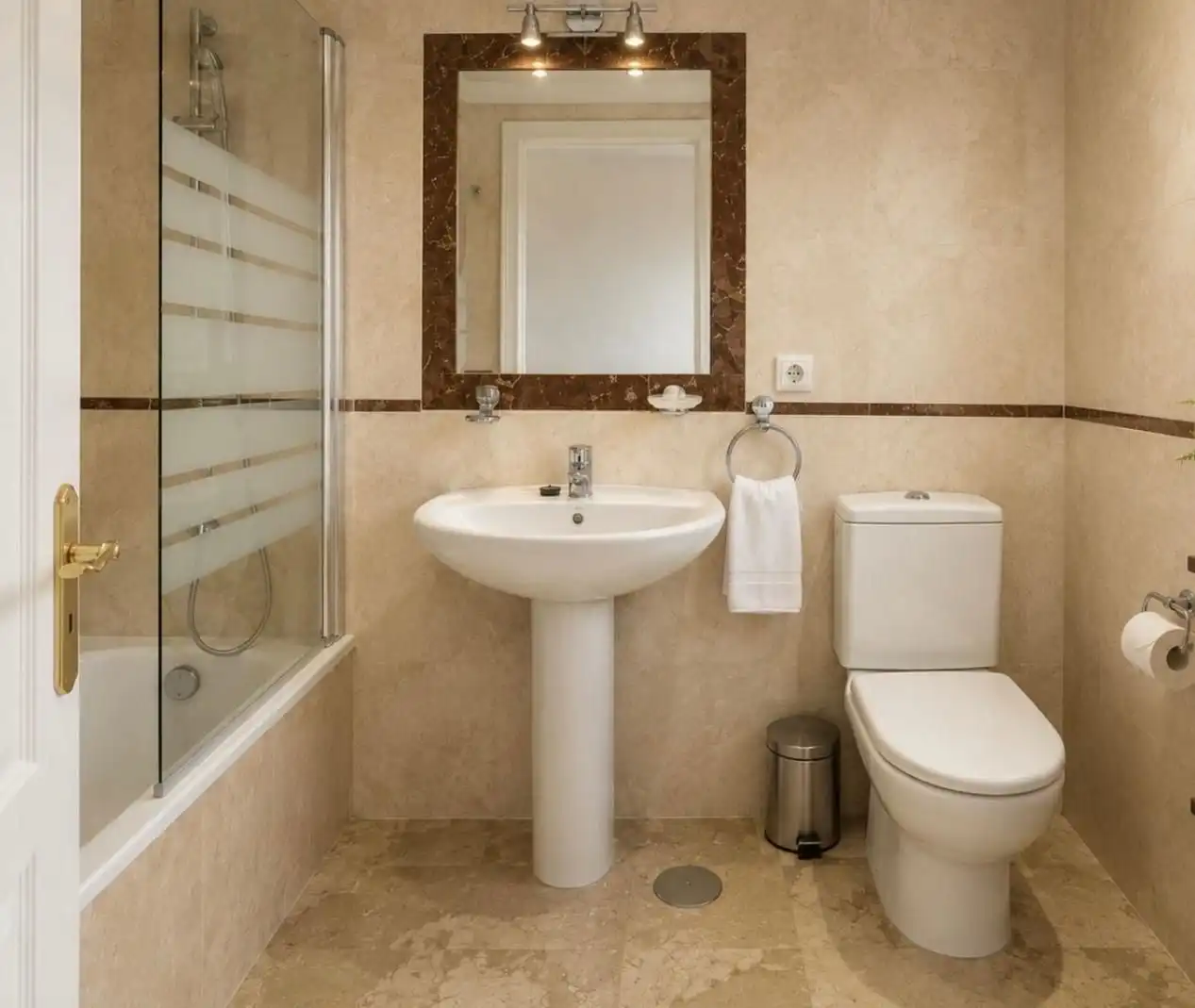 Adosado con piscina en venta en Nueva Andalucía, imagen 17