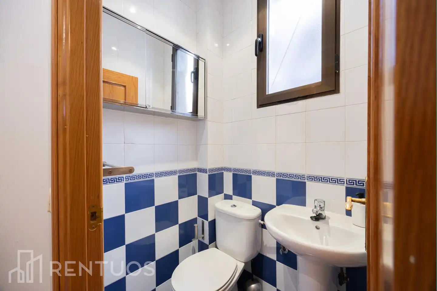 Badezimmer von Wohnung zur Miete in Madrid mit Heizung, Parkett und Möbliert