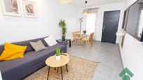Sala d'estar de Casa adosada en venda en Algeciras amb Aire condicionat