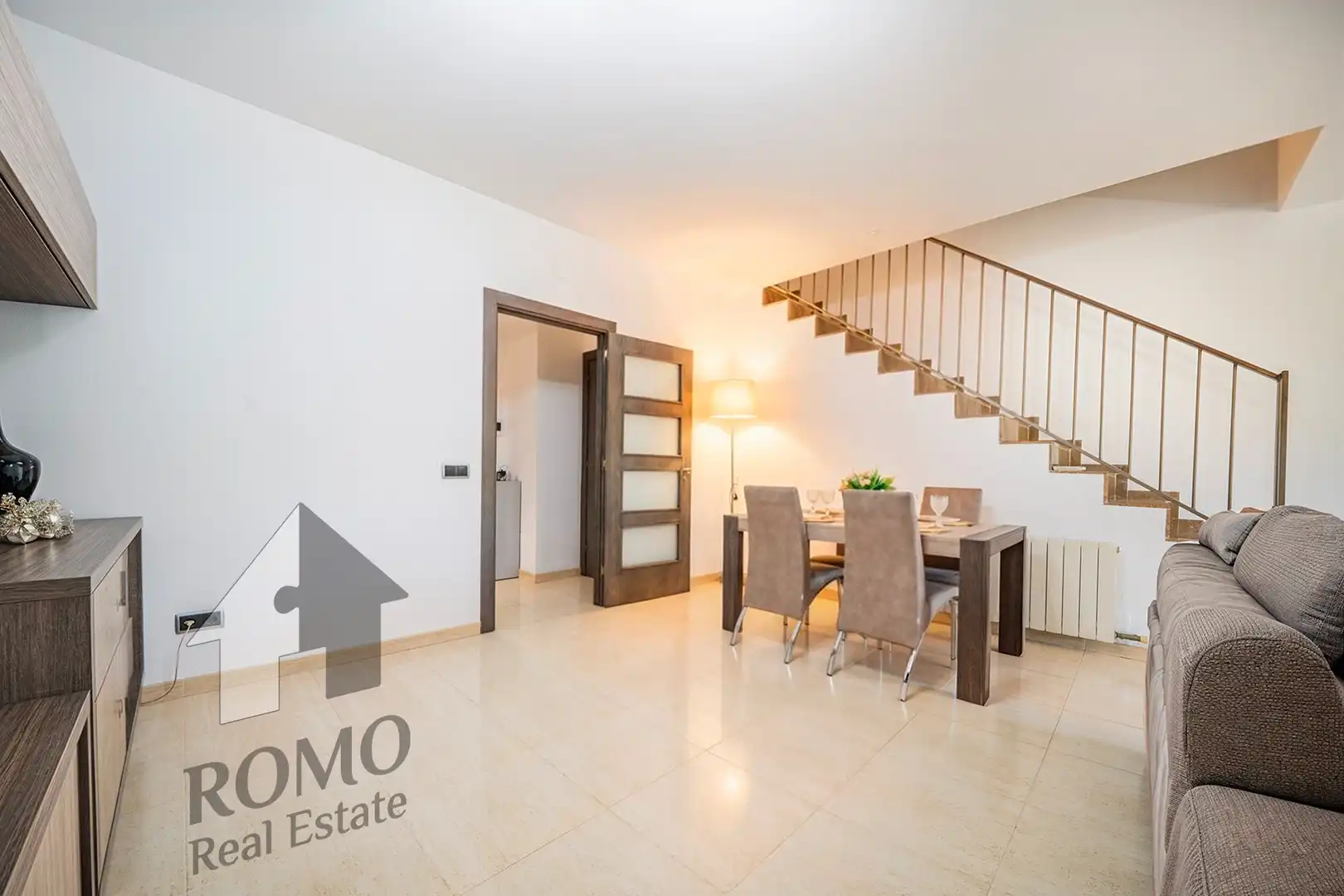 Casa adosada en venta en Santa Perpètua de Mogoda con Aire acondicionado, Calefacción y Jardín privado