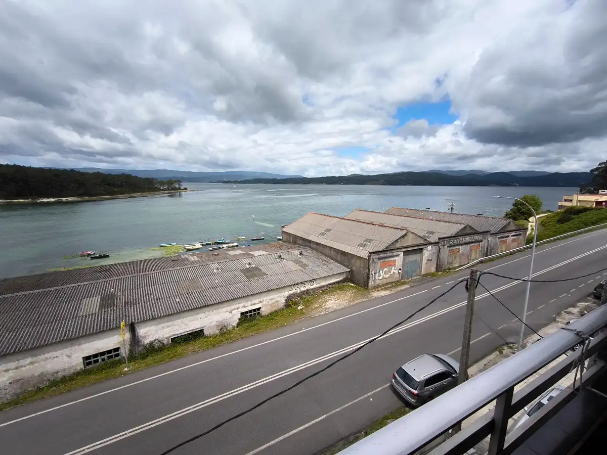 Vista exterior de Piso en venta en Vilagarcía de Arousa con Calefacción, Parquet y Trastero