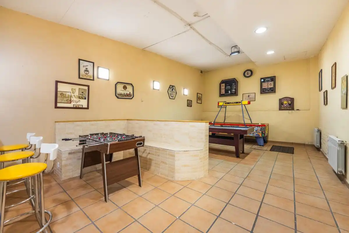 Casa adosada en venta en C. Gutiérrez Canales, Canillejas