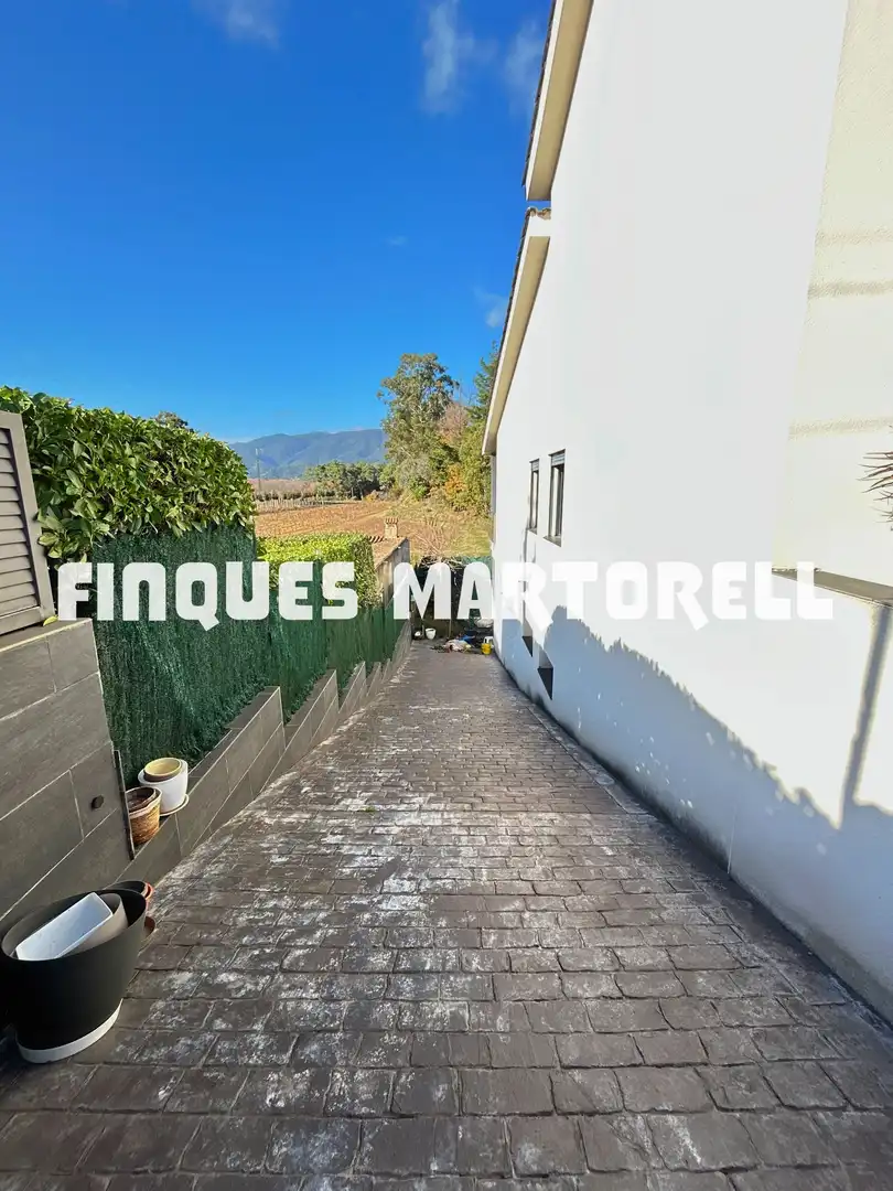 Exterior view of Houses for sale in Santa Coloma de Farners  with Air Conditioner, Heating and Private garden