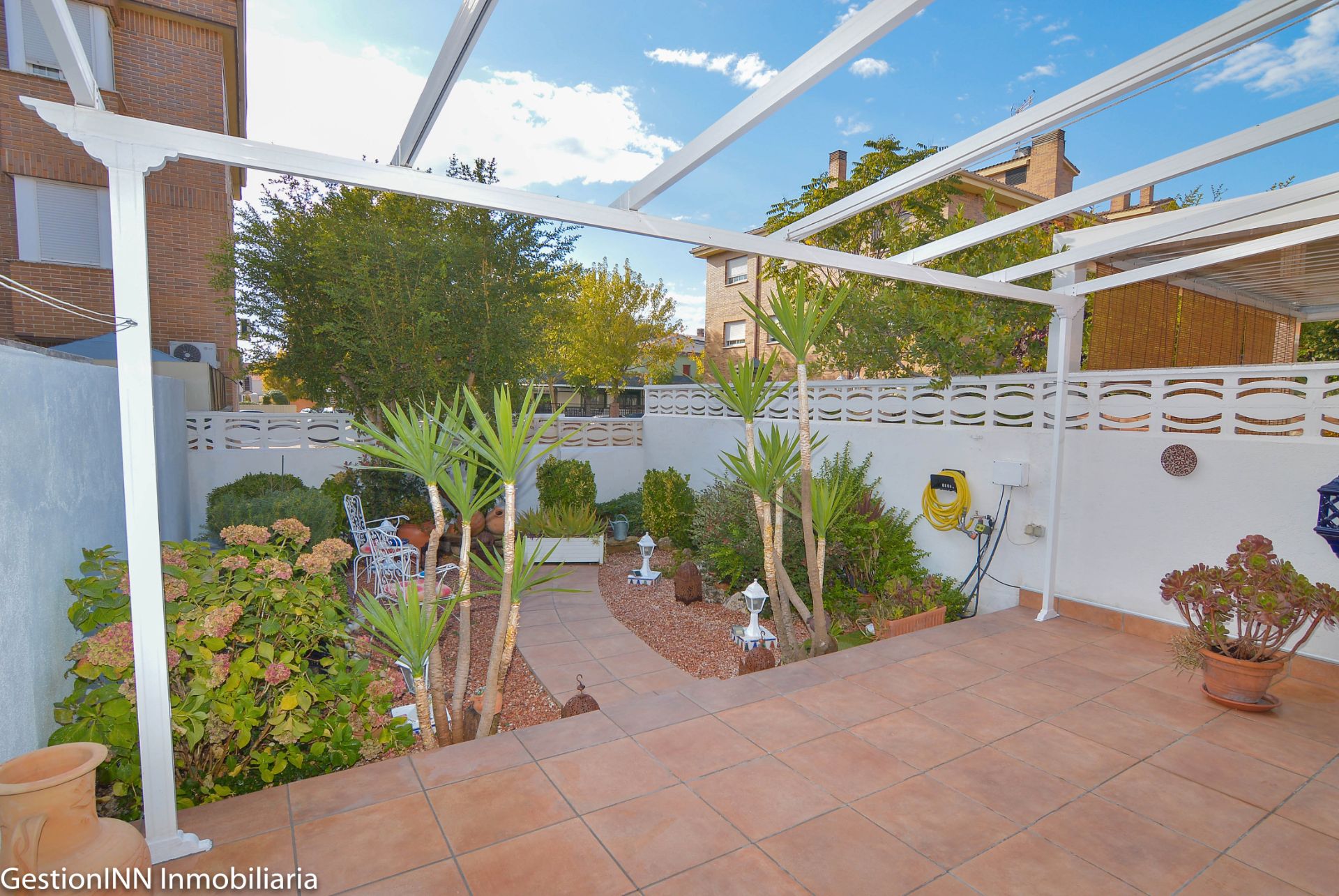 Garden of Single-family semi-detached for sale in Villanueva del Pardillo  with Heating, Private garden and Parquet flooring