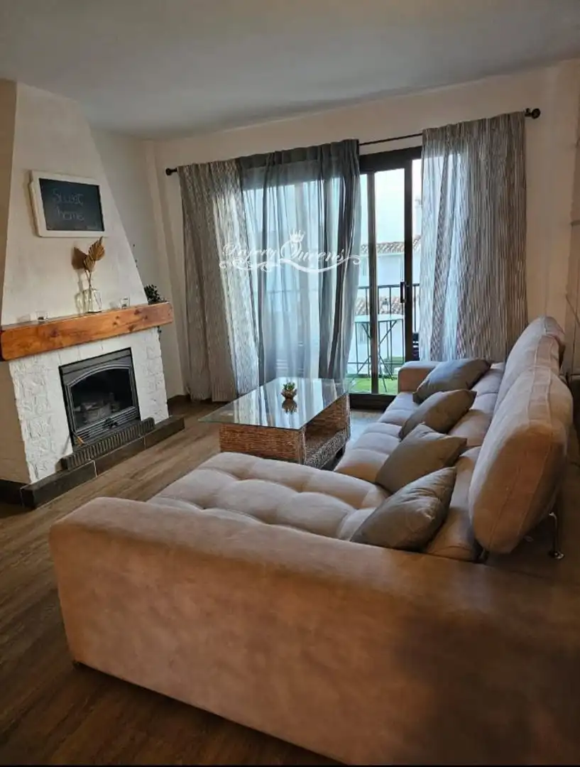 Wohnzimmer von Maisonette zur Miete in Mijas mit Klimaanlage, Terrasse und Schwimmbad