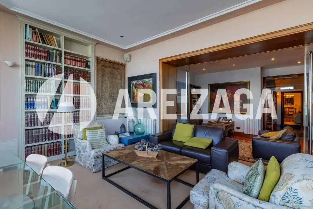 Sala de estar de Piso en venta en Donostia - San Sebastián  con Calefacción, Terraza y Balcón