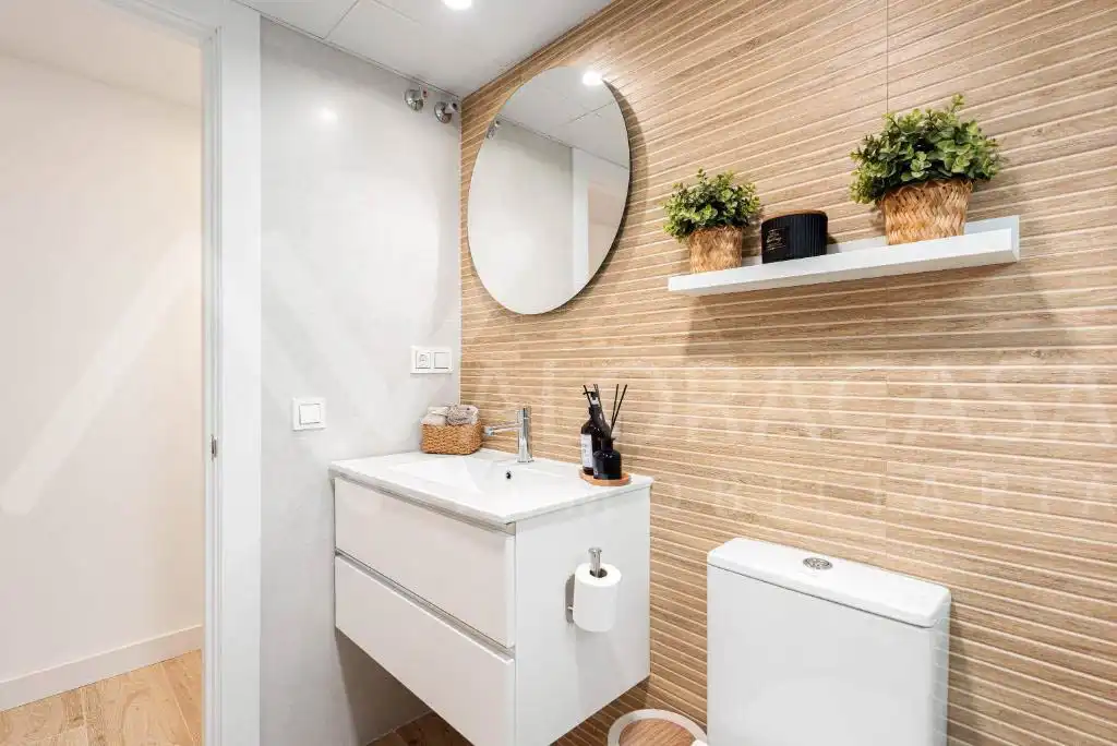 Bathroom of Flat for sale in Málaga  with Air Conditioner, Heating and Furnished