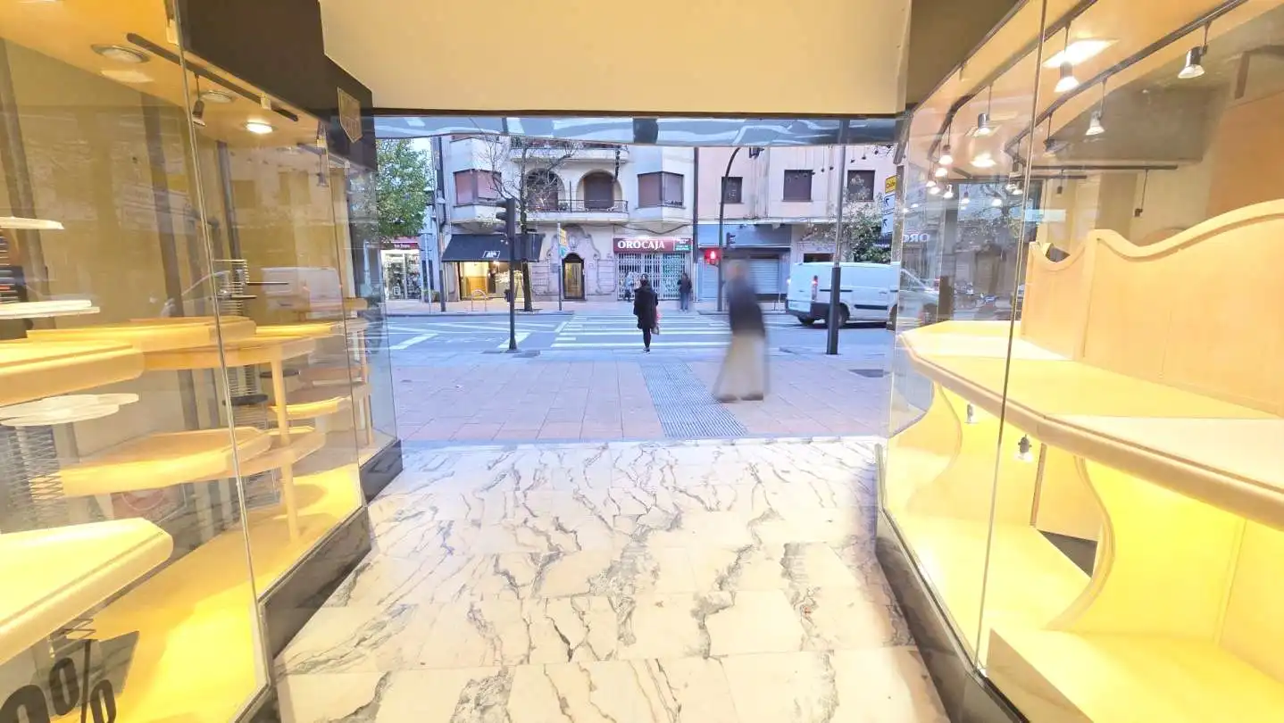 Business premises to rent in Centro - Mendibil - Santiago, imagen 3