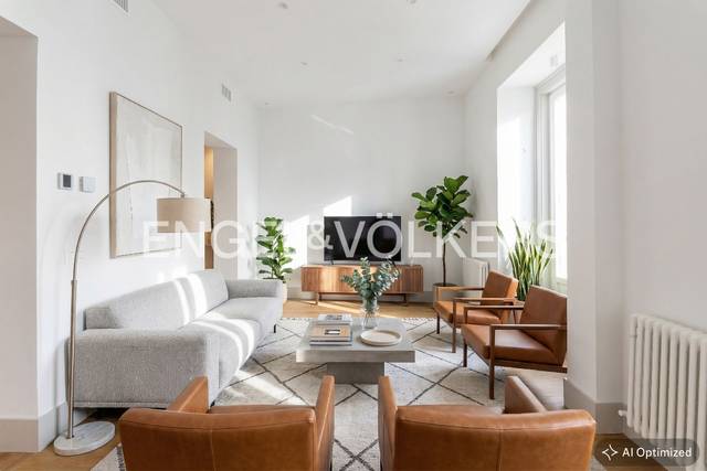 Piso en Venta en Calle de Serrano Anguita en Justicia - Chueca