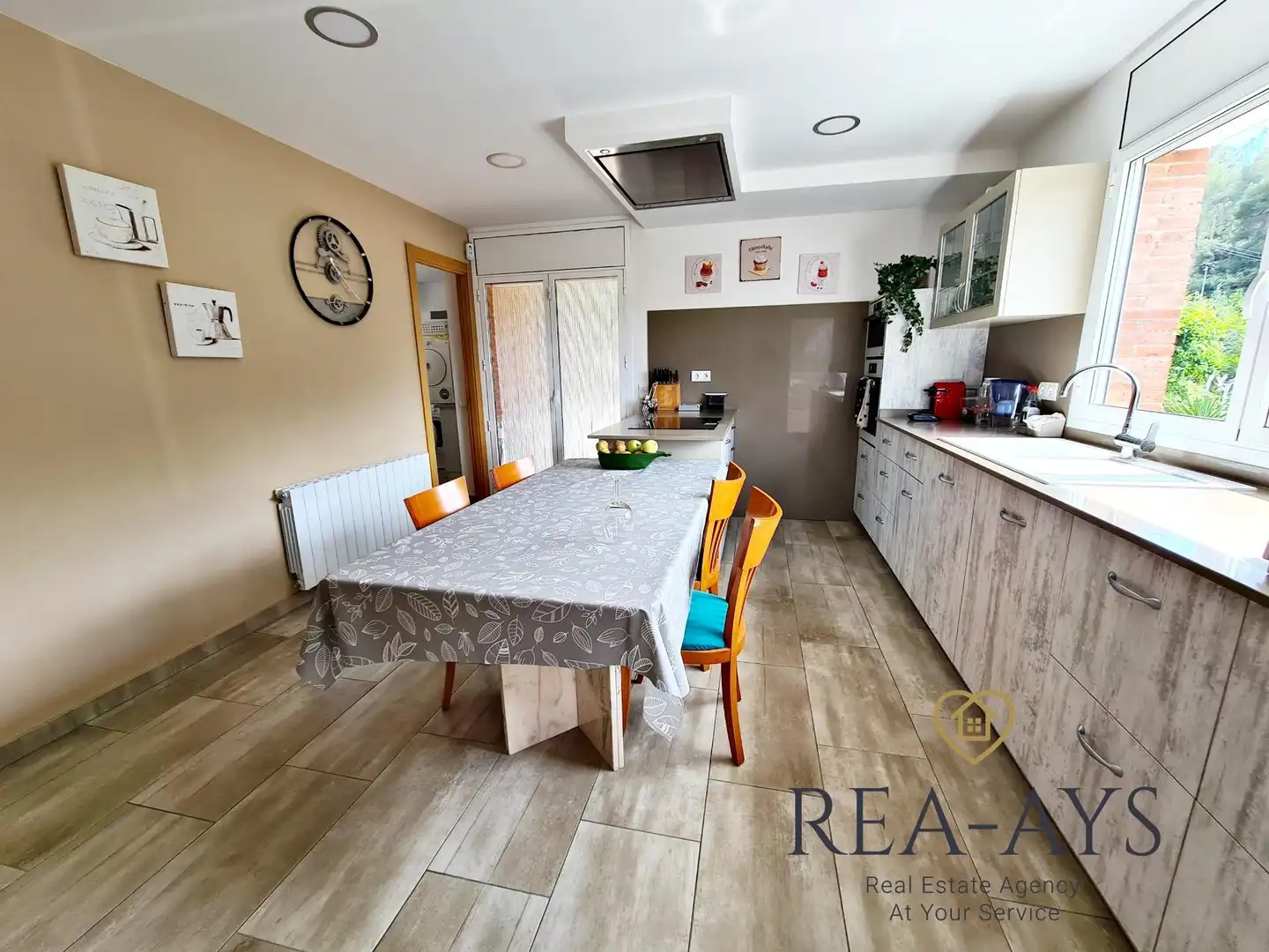 Cocina de Casa o chalet en venta en Cervelló con Aire acondicionado, Calefacción y Jardín privado