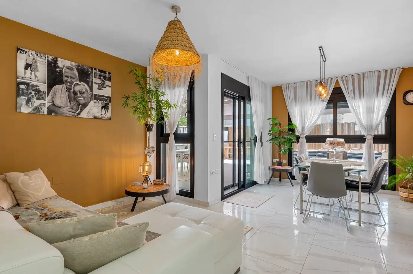 Sala d'estar de Planta baixa en venda en Guardamar del Segura amb Jardí privat, Terrassa i Traster