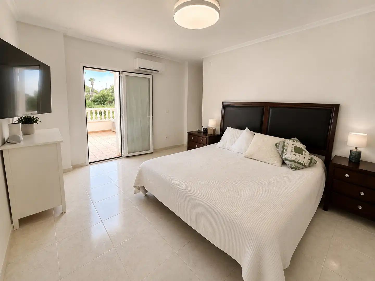 Dormitori de Casa o xalet en venda en Orihuela amb Aire condicionat, Calefacció i Jardí privat