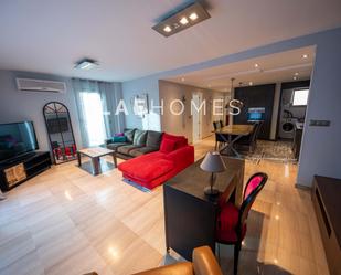 Living room of Flat for sale in  Jaén Capital  with Air Conditioner, Heating and Parquet flooring