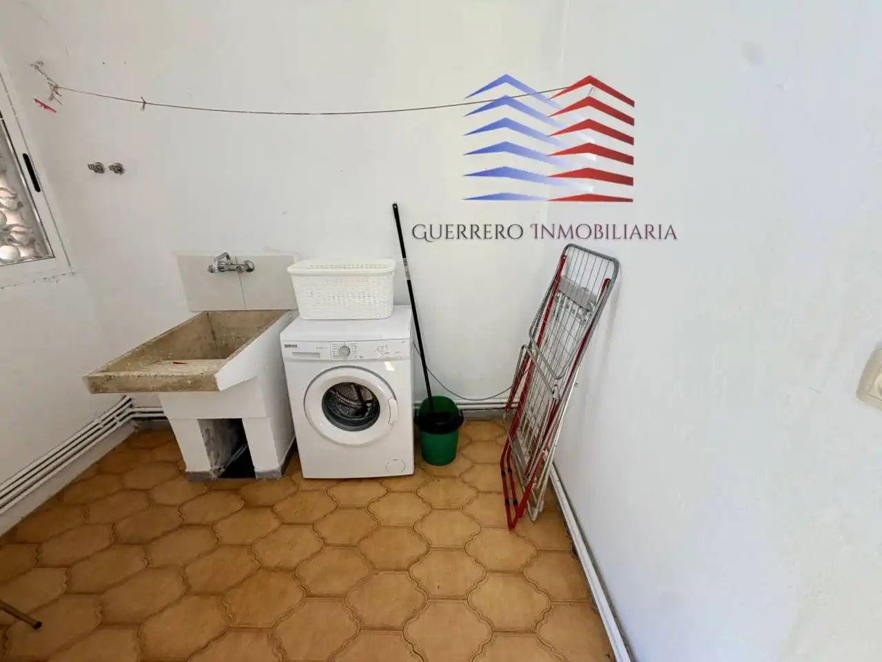 Außenansicht von Wohnung zur Miete in Ourense Capital  mit Heizung, Möbliert und Balkon