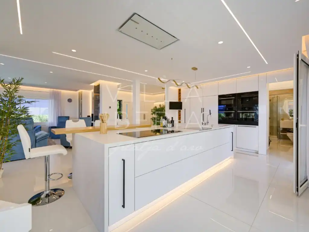 Cocina de Casa o chalet en venta en Castell d'Aro, Platja d'Aro i s'Agaró con Aire acondicionado, Calefacción y Jardín privado