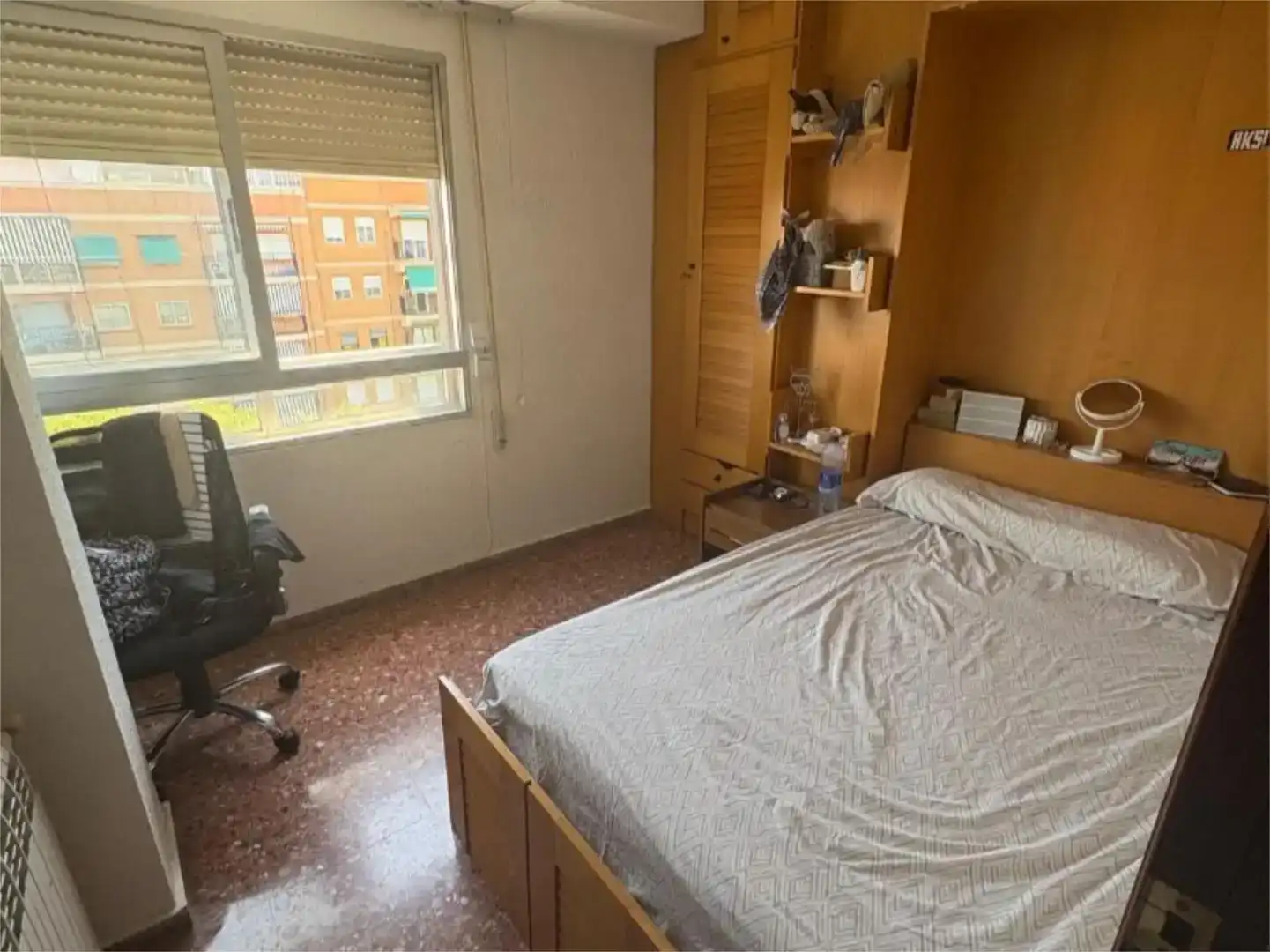 Schlafzimmer von Wohnung zur Miete in  Valencia Capital mit Klimaanlage und Balkon