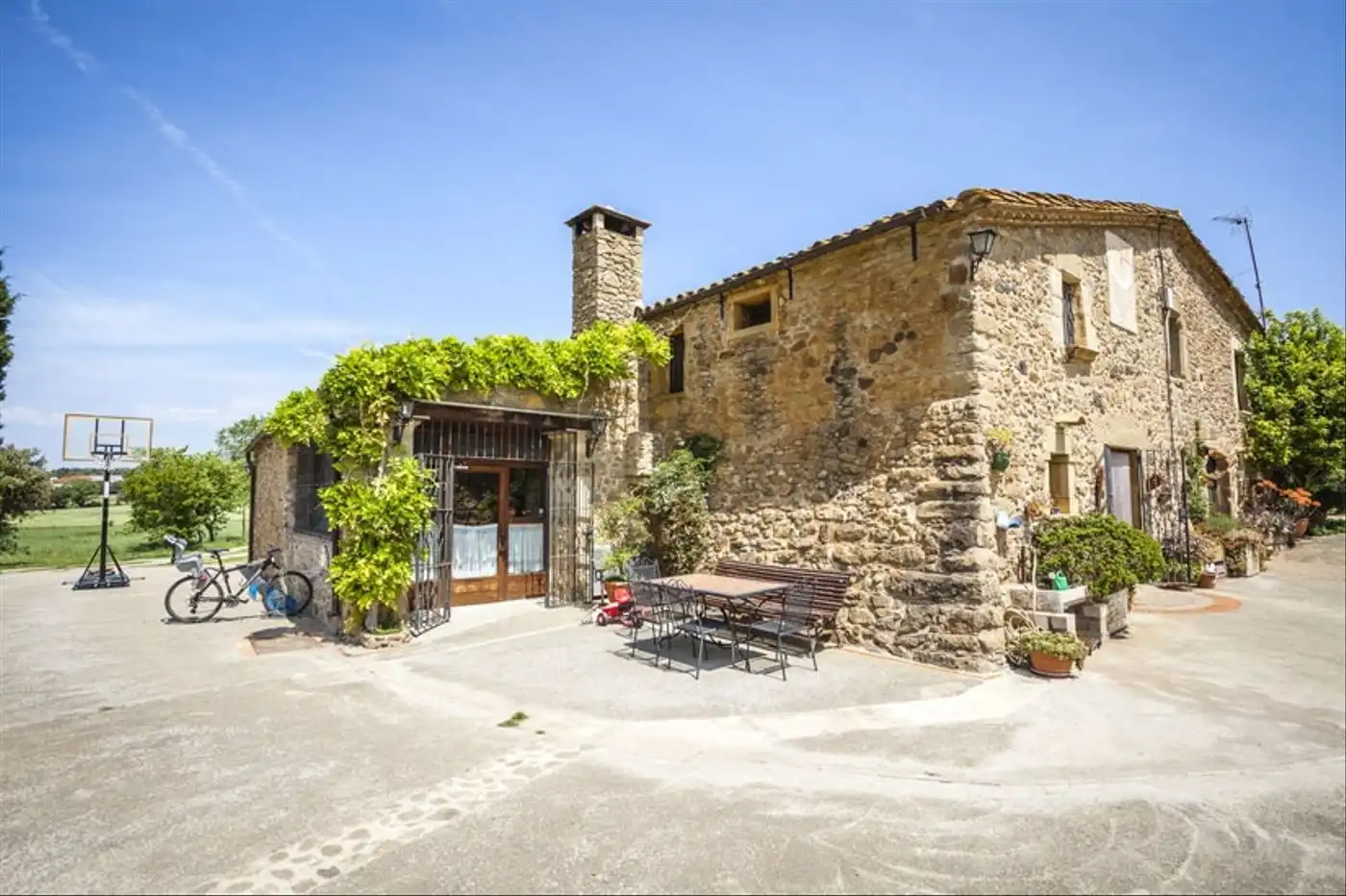 Casa o chalet en venta en Carrer Fora Muralla-pubol, 9, La Pera