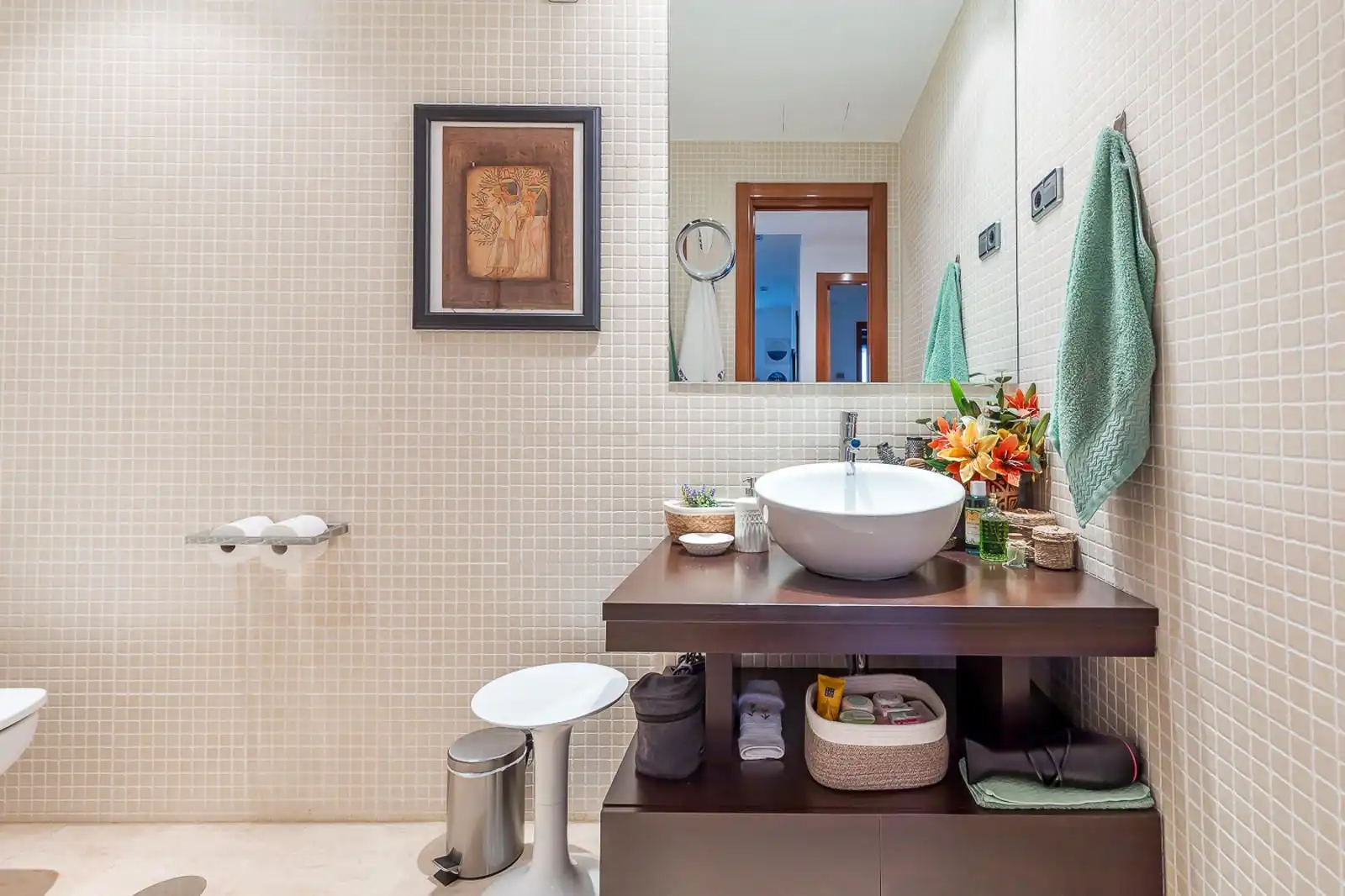 Bathroom of Flat for rent in Madrid  with Air Conditioner, Private garden and Swimming Pool