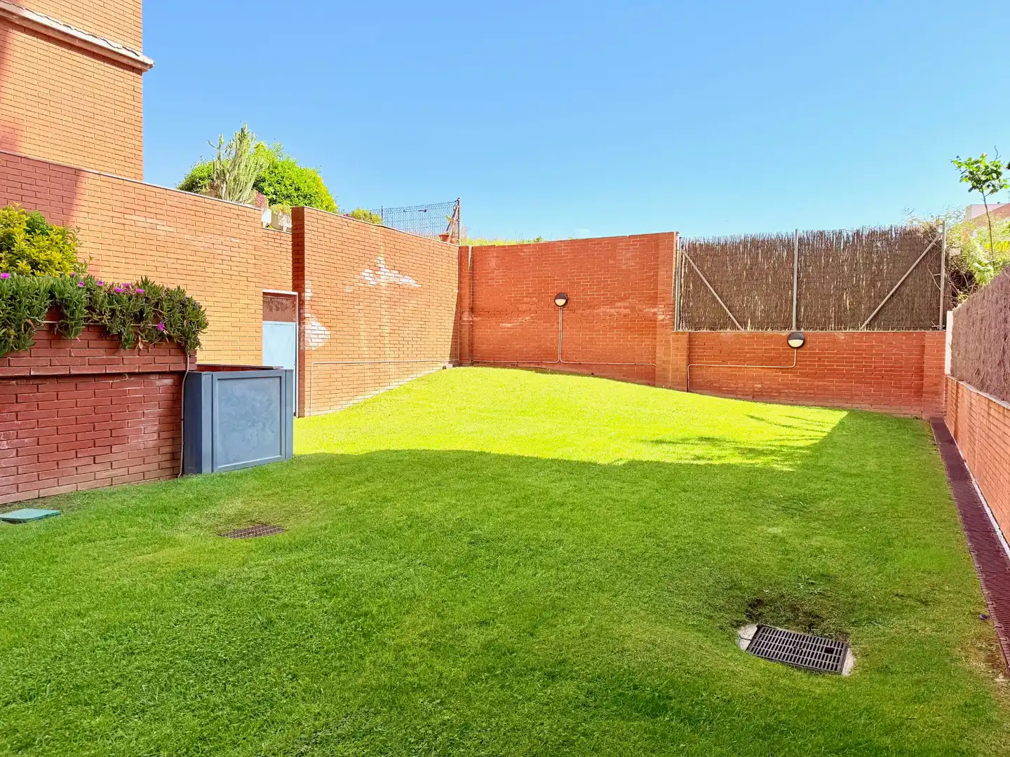 Jardín de Piso en venta en Sant Feliu de Llobregat con Aire acondicionado, Calefacción y Parquet