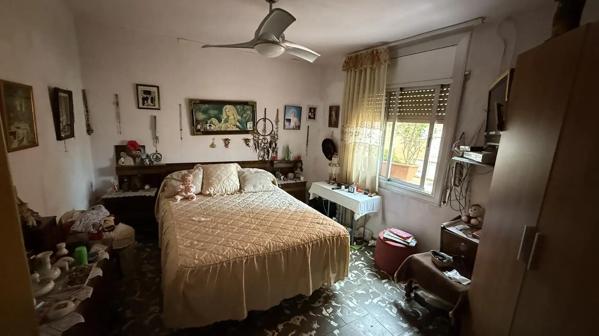 Schlafzimmer von Gebäude zum Verkauf in Esplugues de Llobregat