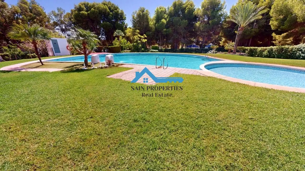Casa aparellada amb terrassa en venda a Varadero, imagen 43